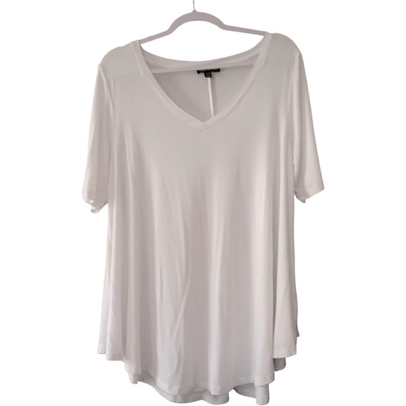 Lane Bryant Tops - Lane Bryant - Short Sleeve White Top Size 14/16